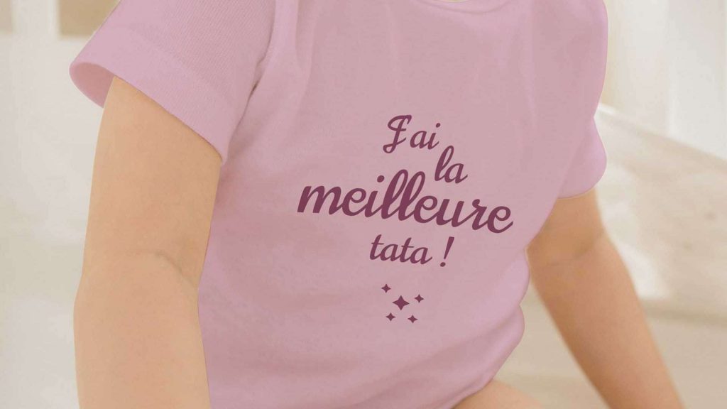 meilleures idées de cadeaux pour bébés - le body personnalisé - Menthallo Agence de pub à Marmande