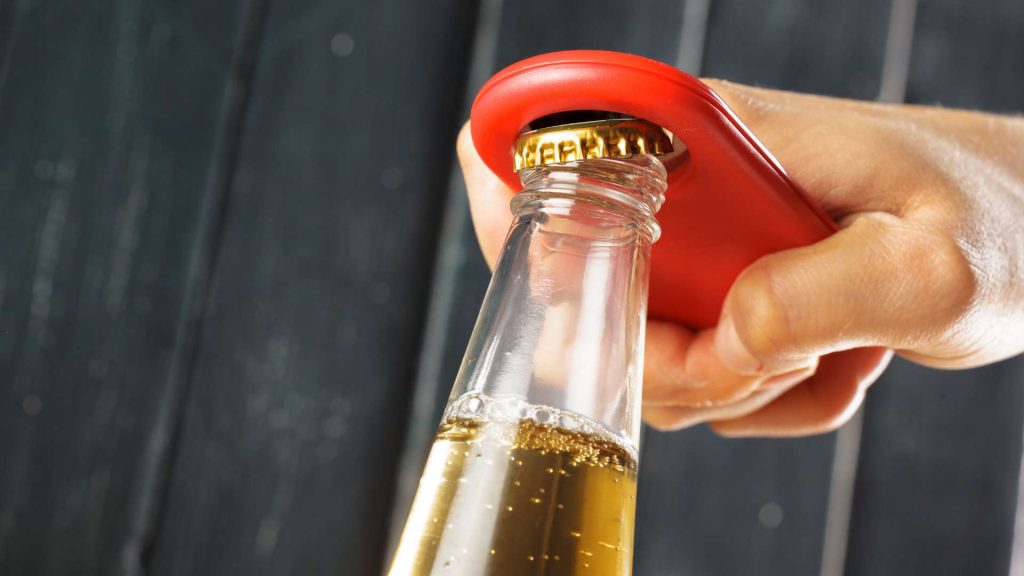 décapsuleur magnétique bambou - Menthallo - Agence de communication à Marmande - Objets personnalisés – 3